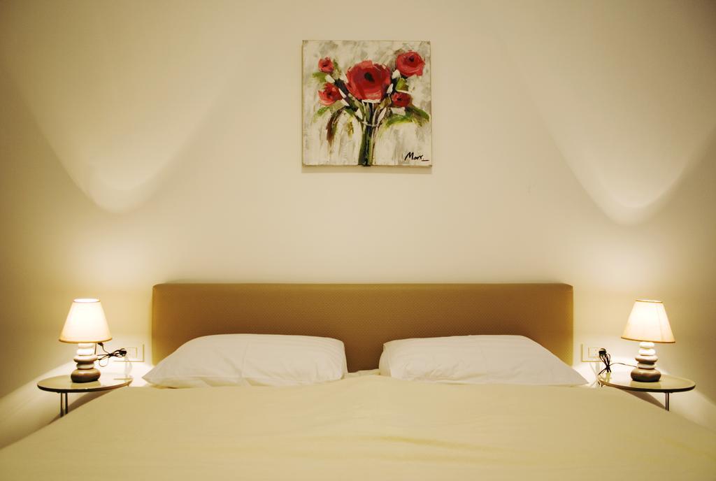 Flowers City Center Apartments Zagreb Room photo