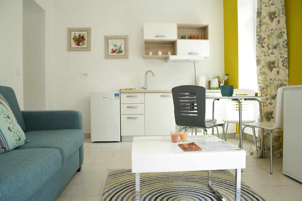 Flowers City Center Apartments Zagreb Room photo