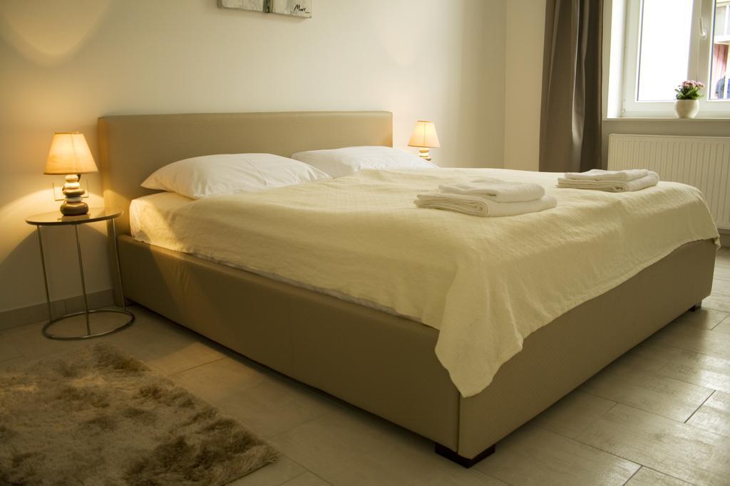 Flowers City Center Apartments Zagreb Room photo