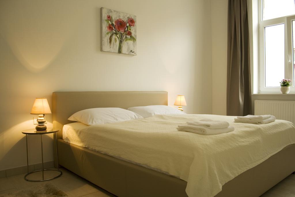Flowers City Center Apartments Zagreb Room photo